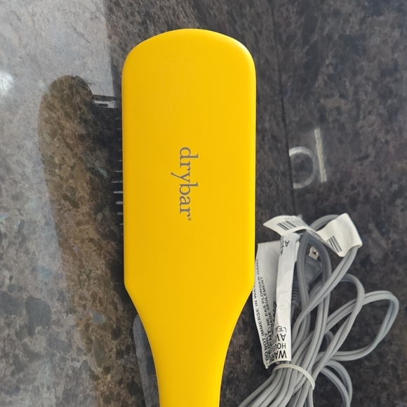 Drybar The Brush Crush Heated Straightening Brush main image 4